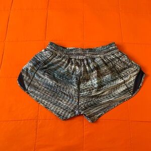 Lululemon Shorts Womens 6 Gym Athletic Activewear Running Sportswear